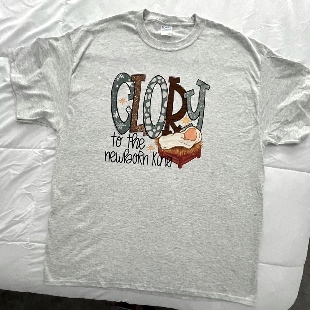 “Glory To The Newborn King” Port and Co Gray Tee. Size XLarge